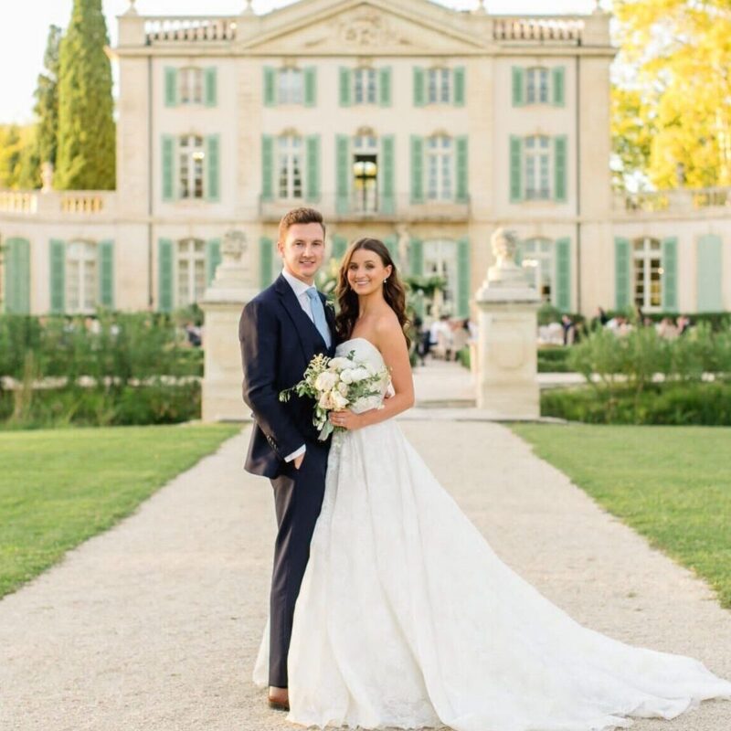 Bride and groom outside a French chateau captured by HD Moments